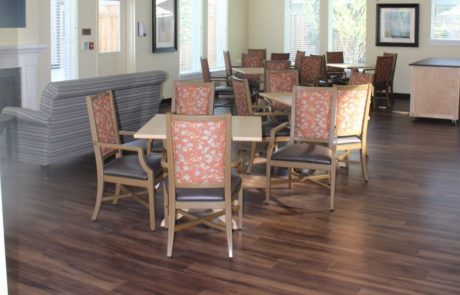 Memory Care Community Dining Room in Covington Washington