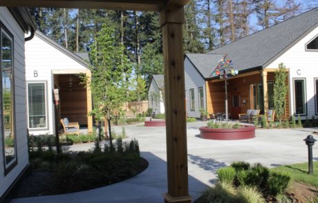 Memory Care Community Patio Area in Covington Washington